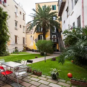 Hostel La Controra, Naples