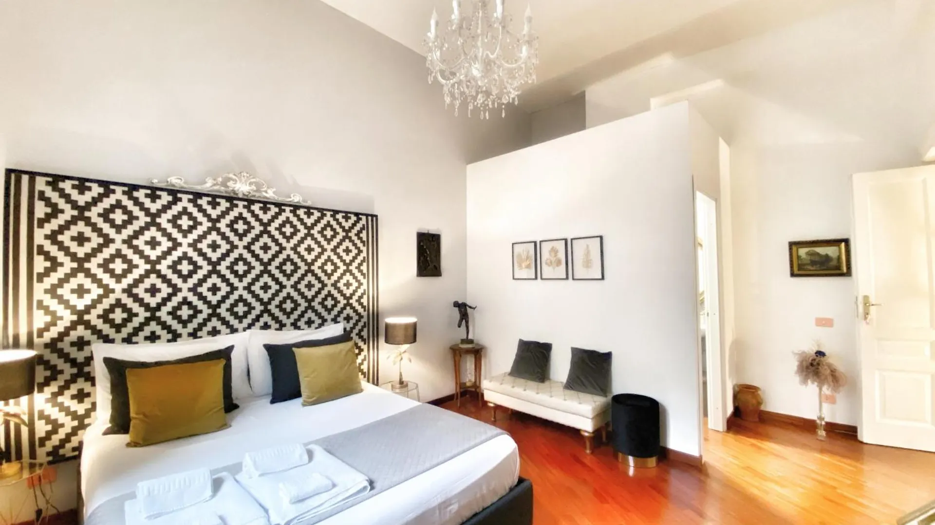 Realpartenope B&B 284 Naples Bed & Breakfast