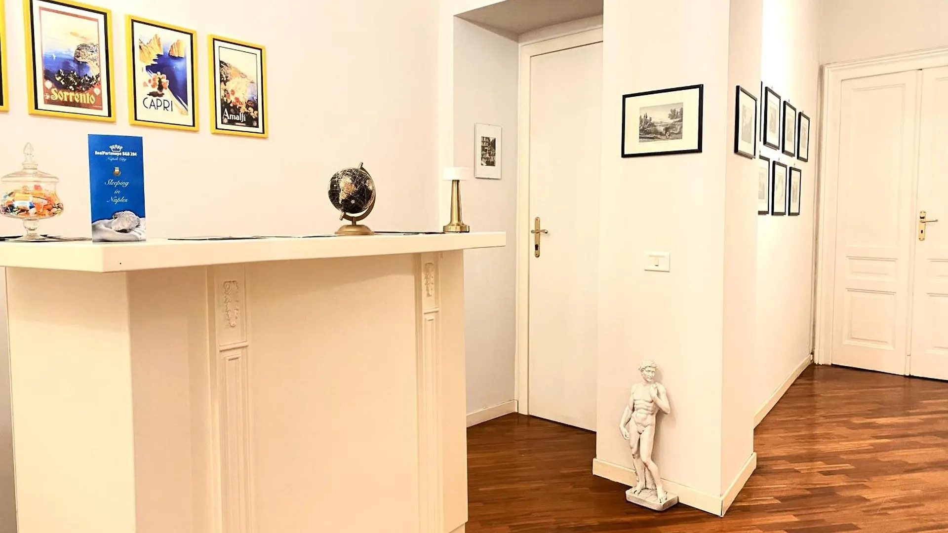 Bed & Breakfast Realpartenope B&B 284 Naples