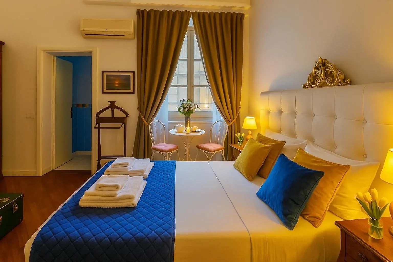 Bed & Breakfast Realpartenope B&B 284 Naples Italy